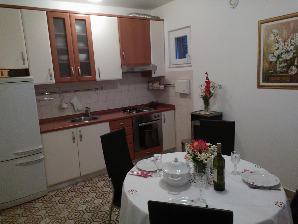 Tone & Marta Apartments Rogoznica  Extérieur photo